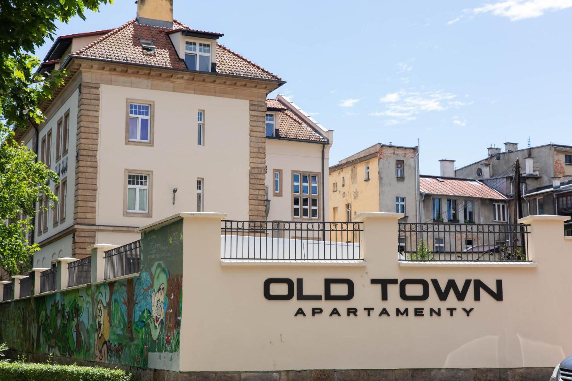 דירות קלודז'קו Apartament Old Town Premium Z Balkonem מראה חיצוני תמונה